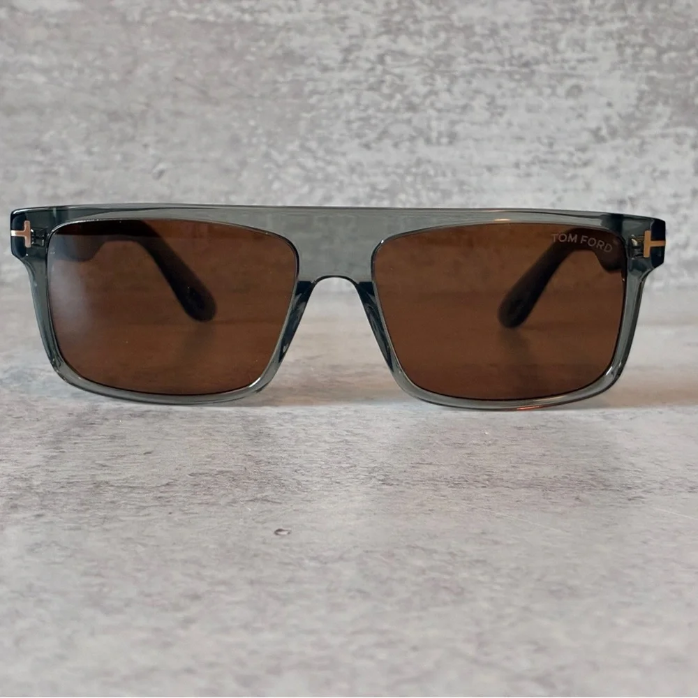 Tom Ford TF999 Philippe-02 Sunglass Gold T Logo Made in Italy 58□16 Rectangular